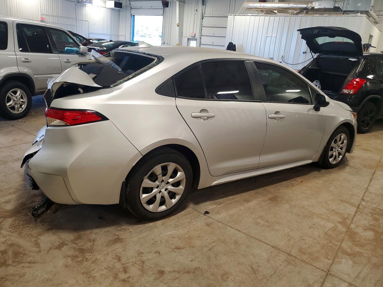 2023 Toyota Corolla Le - Image 3