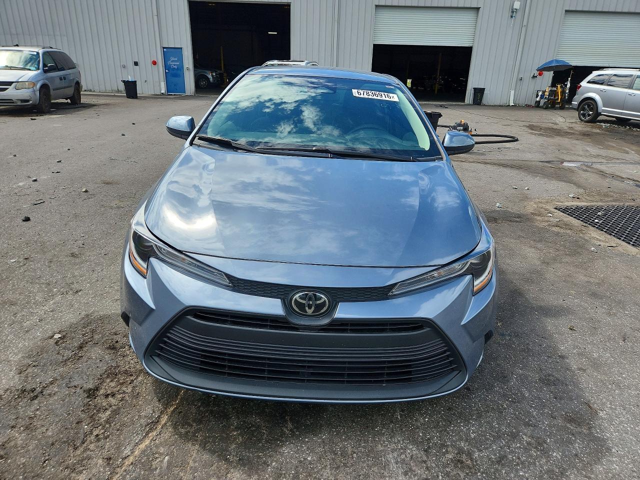2025 Toyota Corolla Le - Фото 5