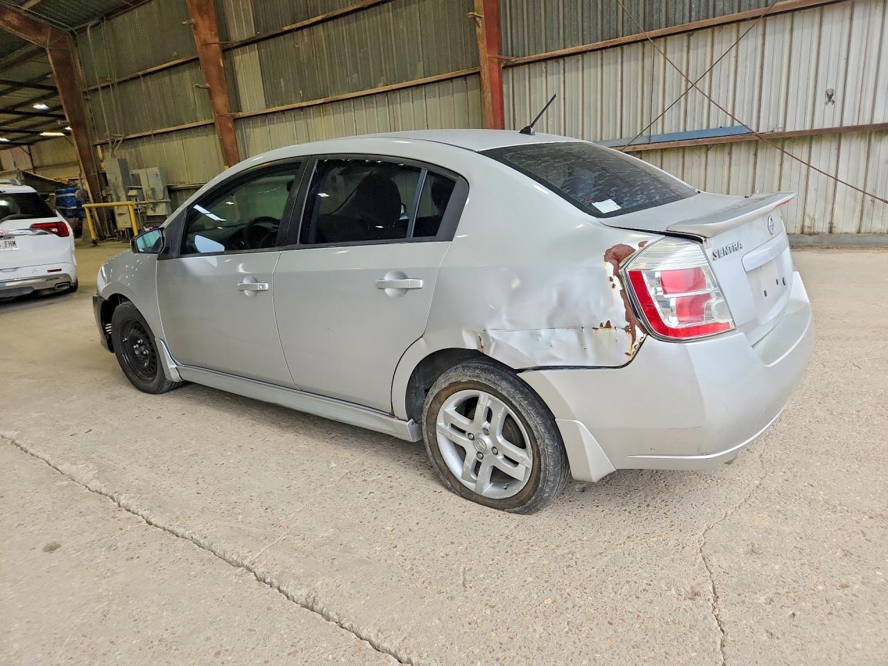 2011 Nissan Sentra 2.0 - Фото 2