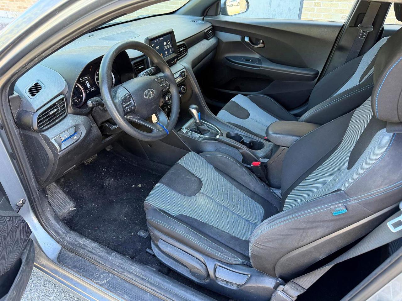 2019 Hyundai Veloster 2.0L - Image 5