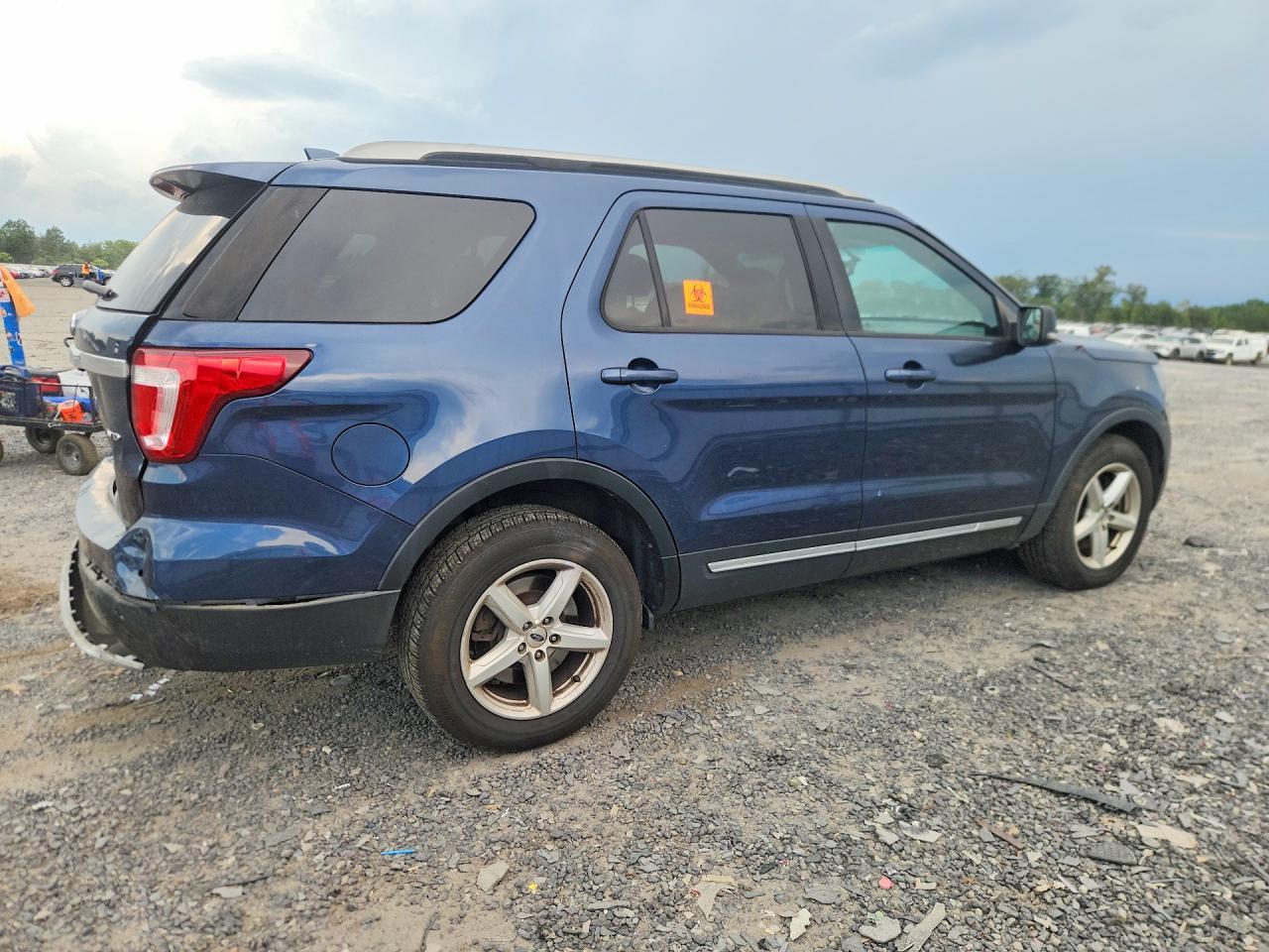2016 Ford Explorer Xlt - Image 3