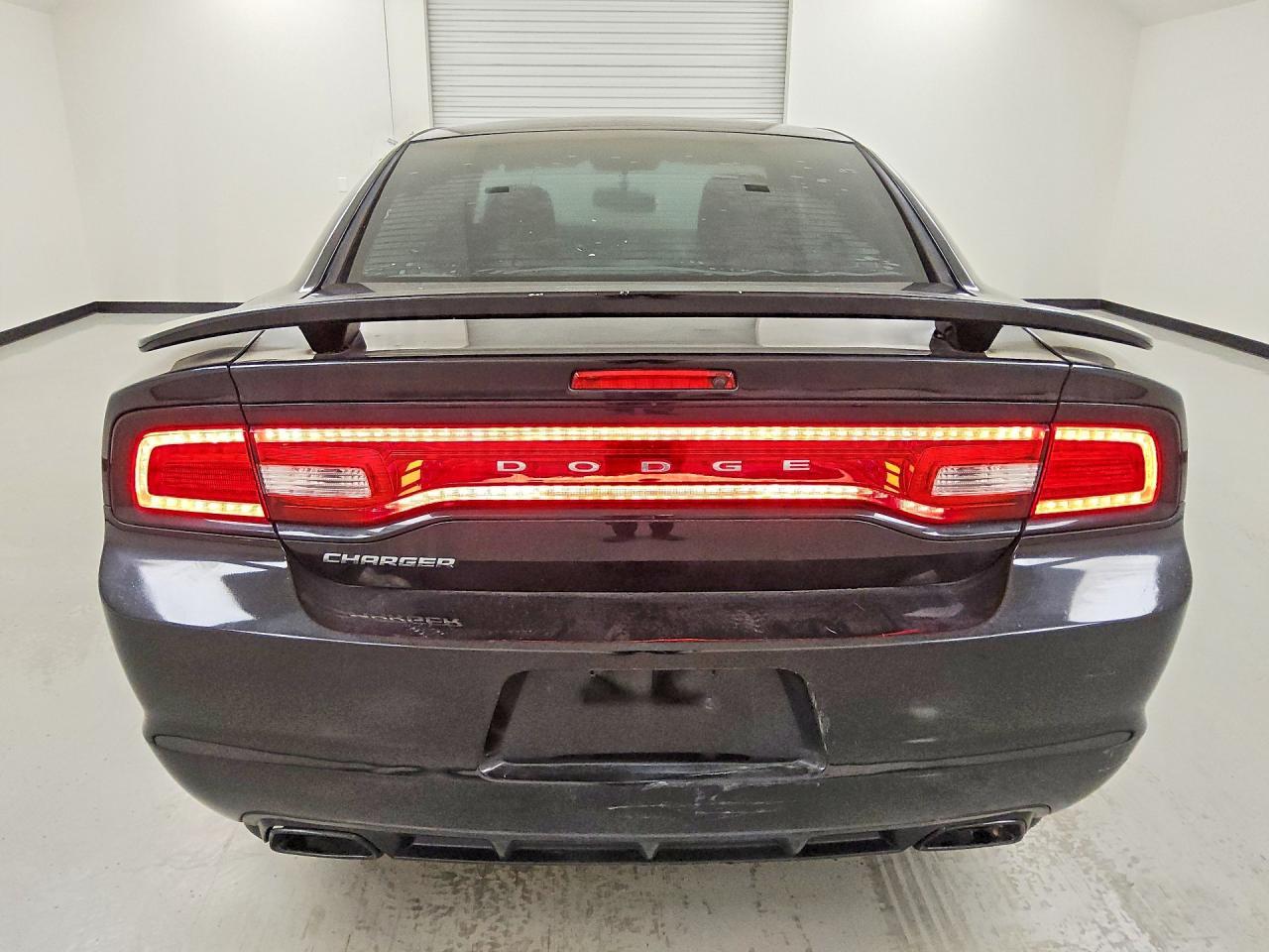 2012 Dodge Charger Se - Image 6