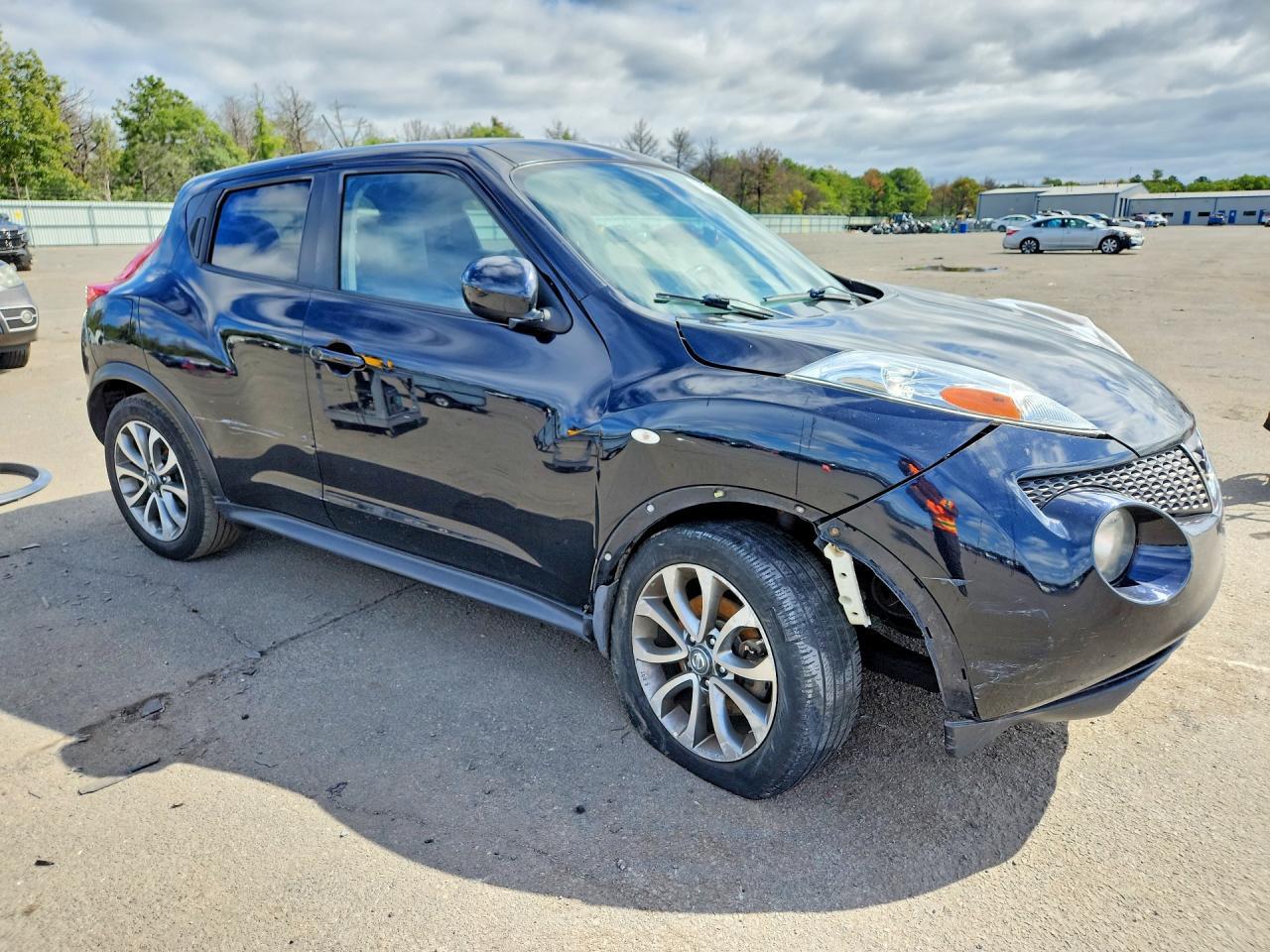 2011 Nissan Juke S - Image 4