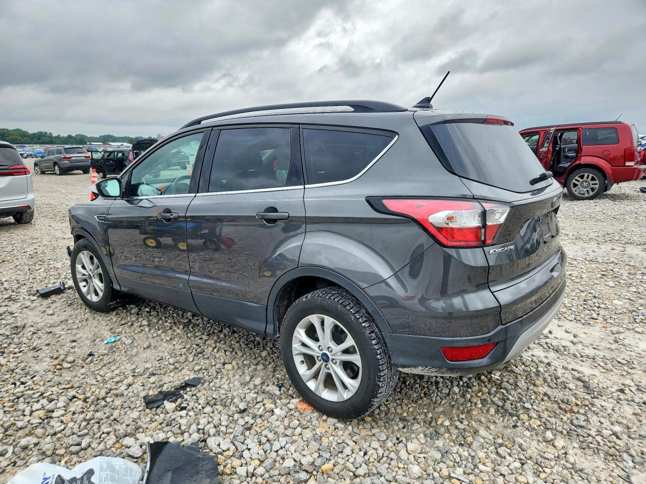 2018 Ford Escape Sel - Image 2