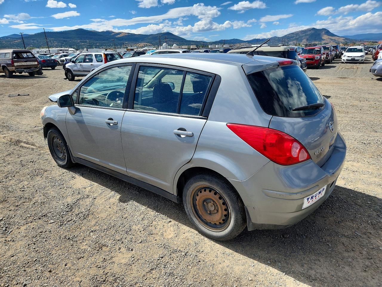 2009 Nissan Versa 1.8 S - Image 2