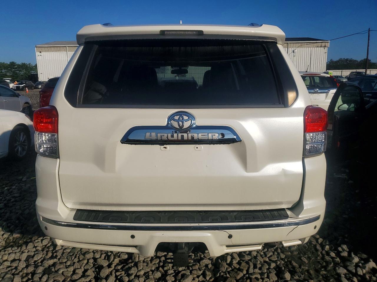2013 Toyota 4Runner Sr5 - Image 6