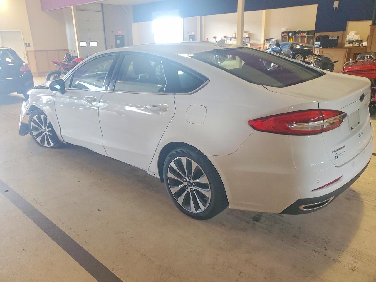 2020 Ford Fusion Se - Фото 2