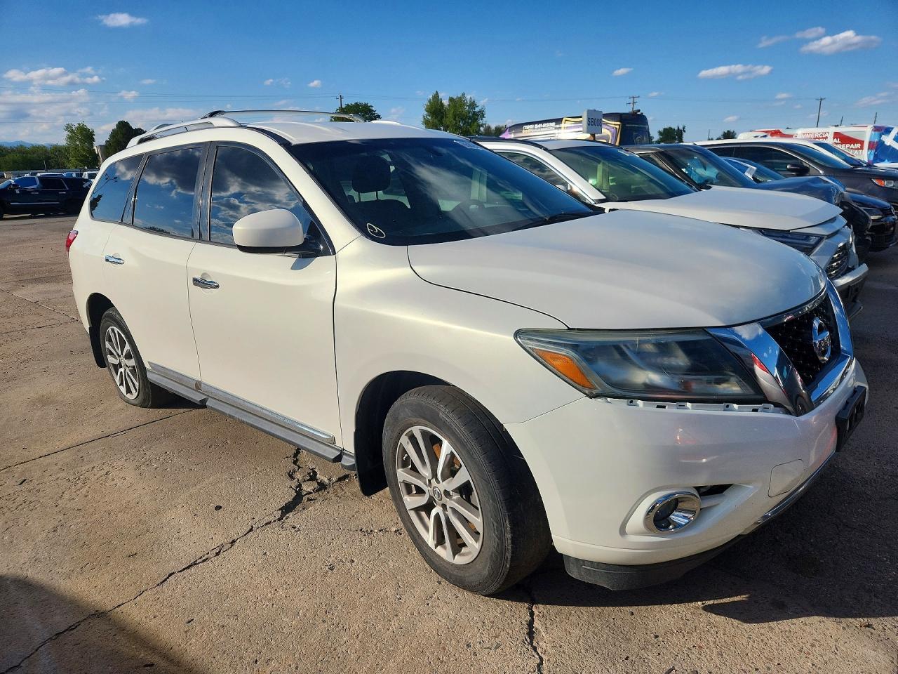 2014 Nissan Pathfinder Sl - Image 4