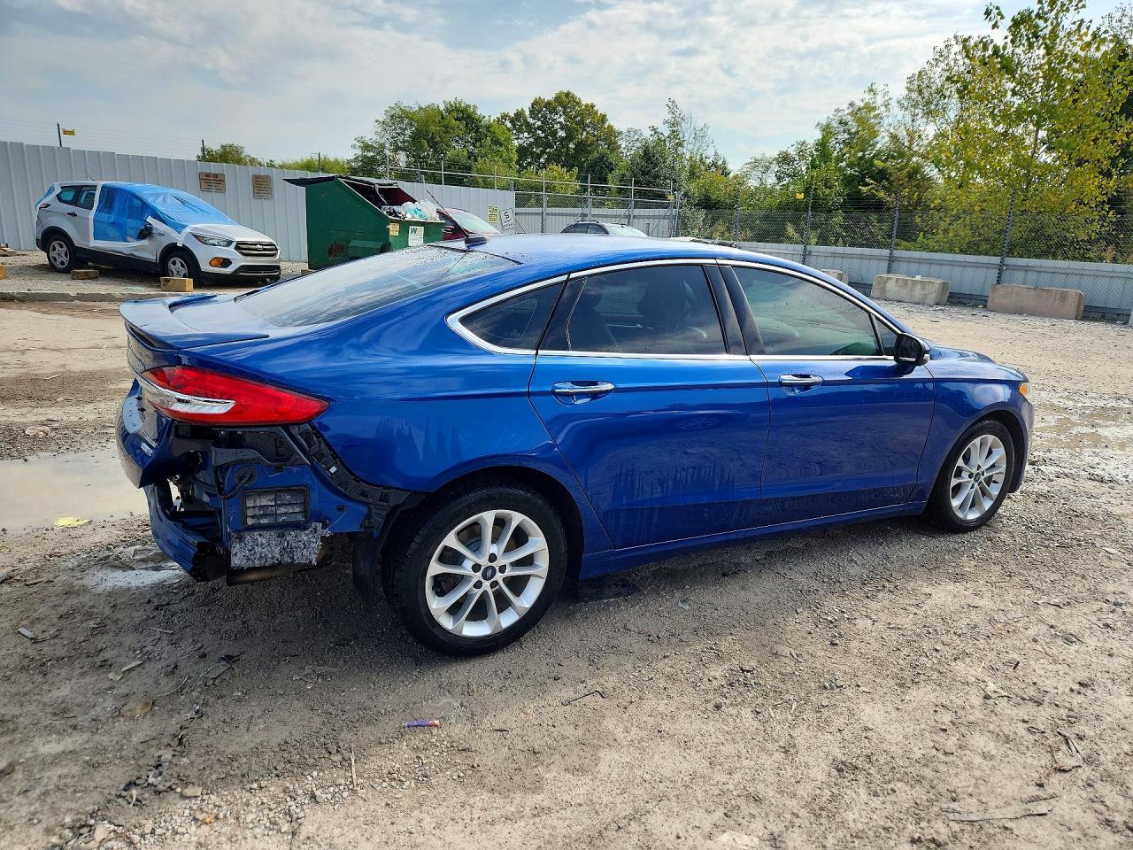 2018 Ford Fusion Titanium/Platinum - Image 3