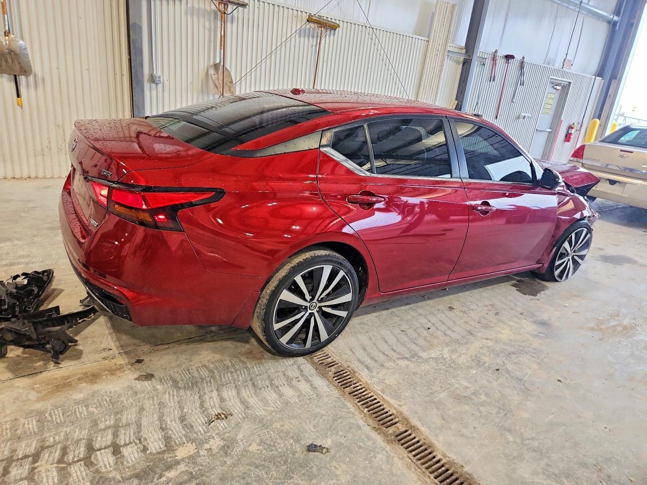 2020 Nissan Altima Sr - Фото 3