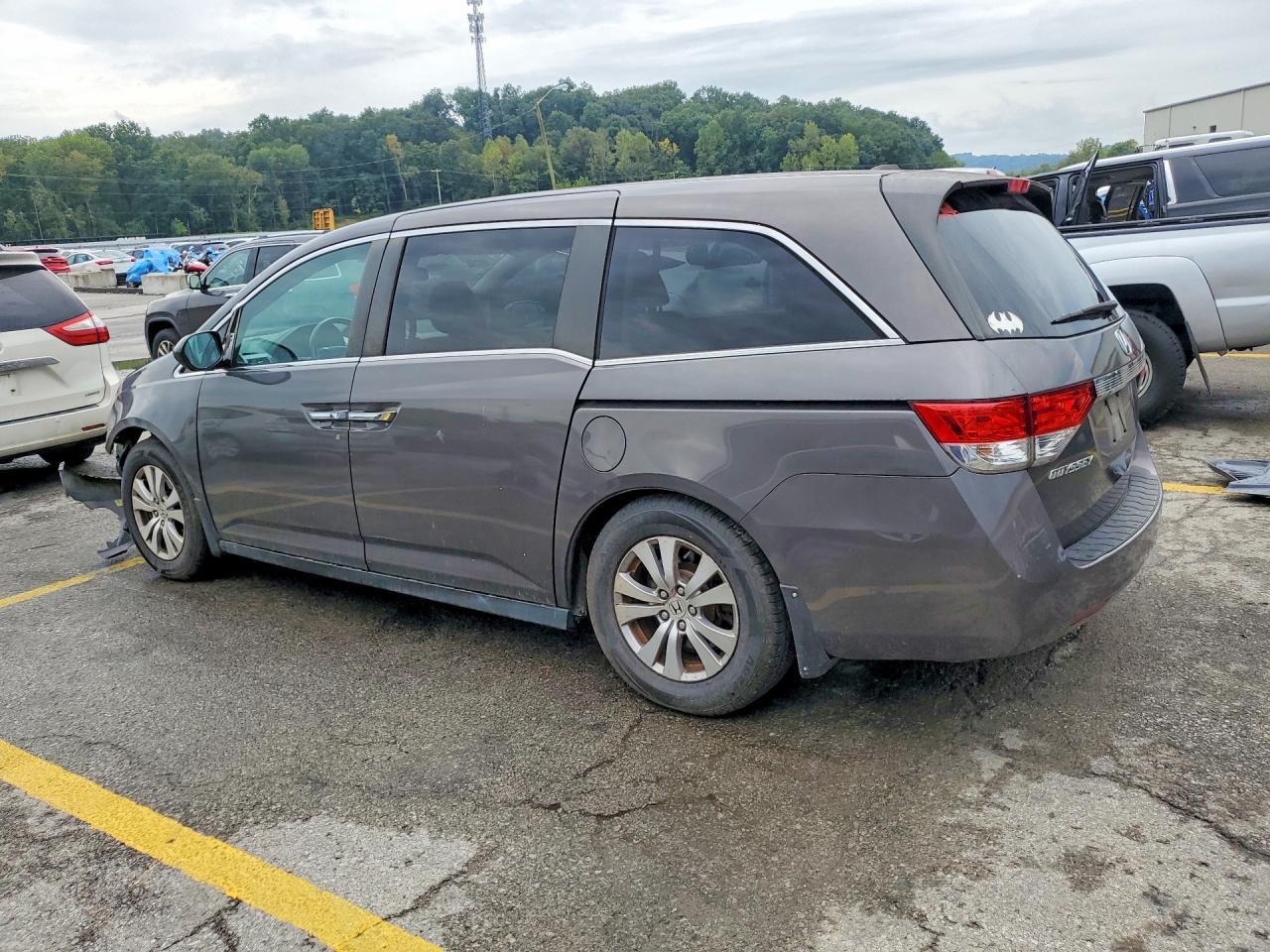 2016 Honda Odyssey Exl - Image 2