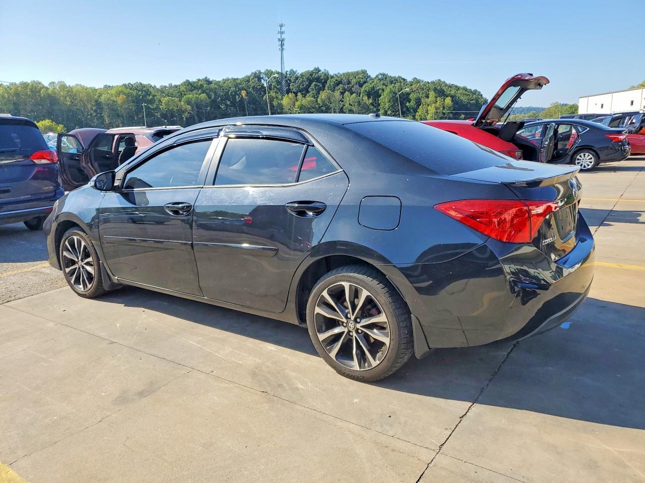 2018 Toyota Corolla Se - Фото 2