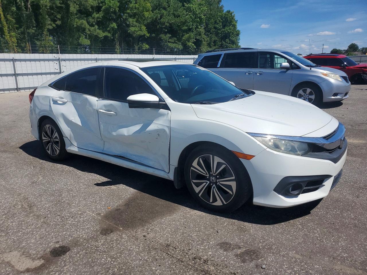 2016 Hond Civic - Image 4
