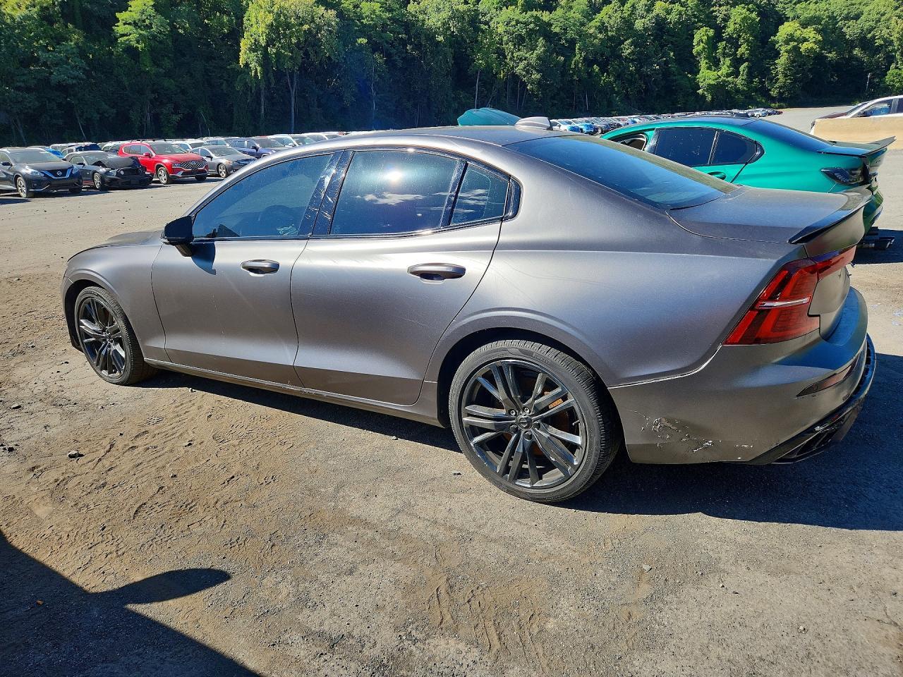 2021 Volvo S60 T6 R-Design - Image 2