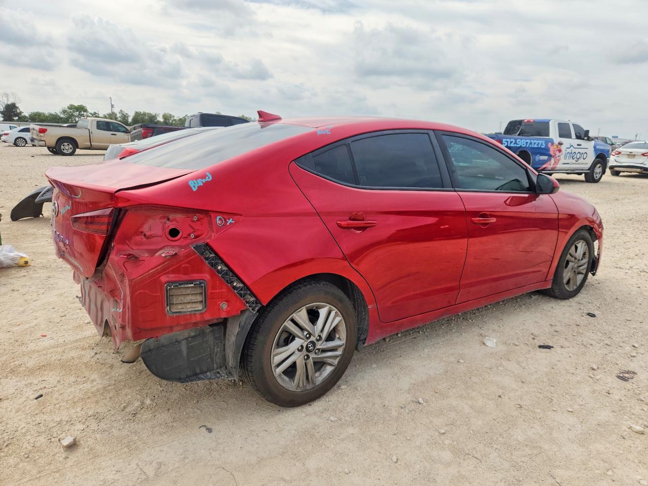 2020 Hyundai Elantra Sel - Фото 3