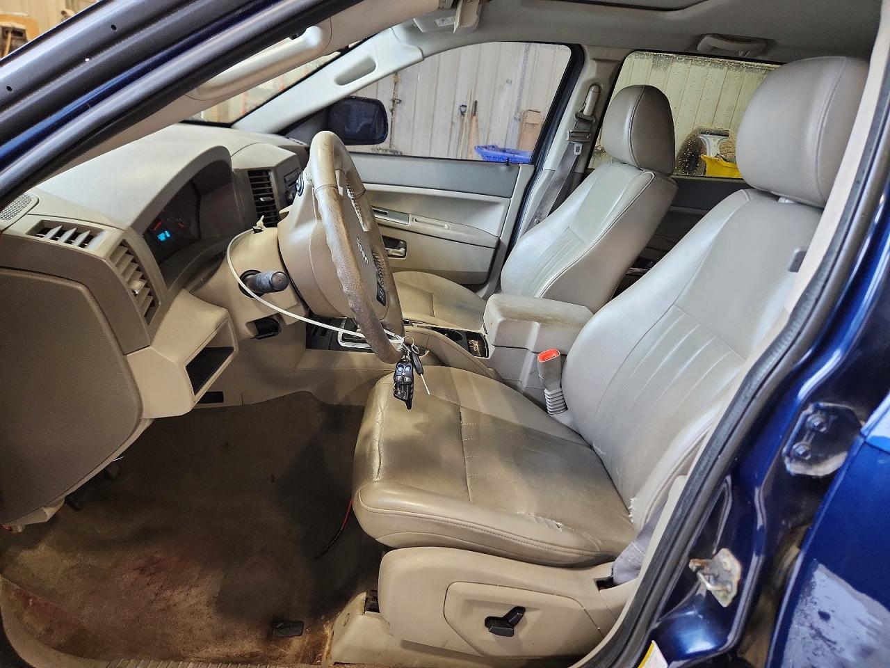 2005 Jeep Grand Cherokee Laredo - Image 7