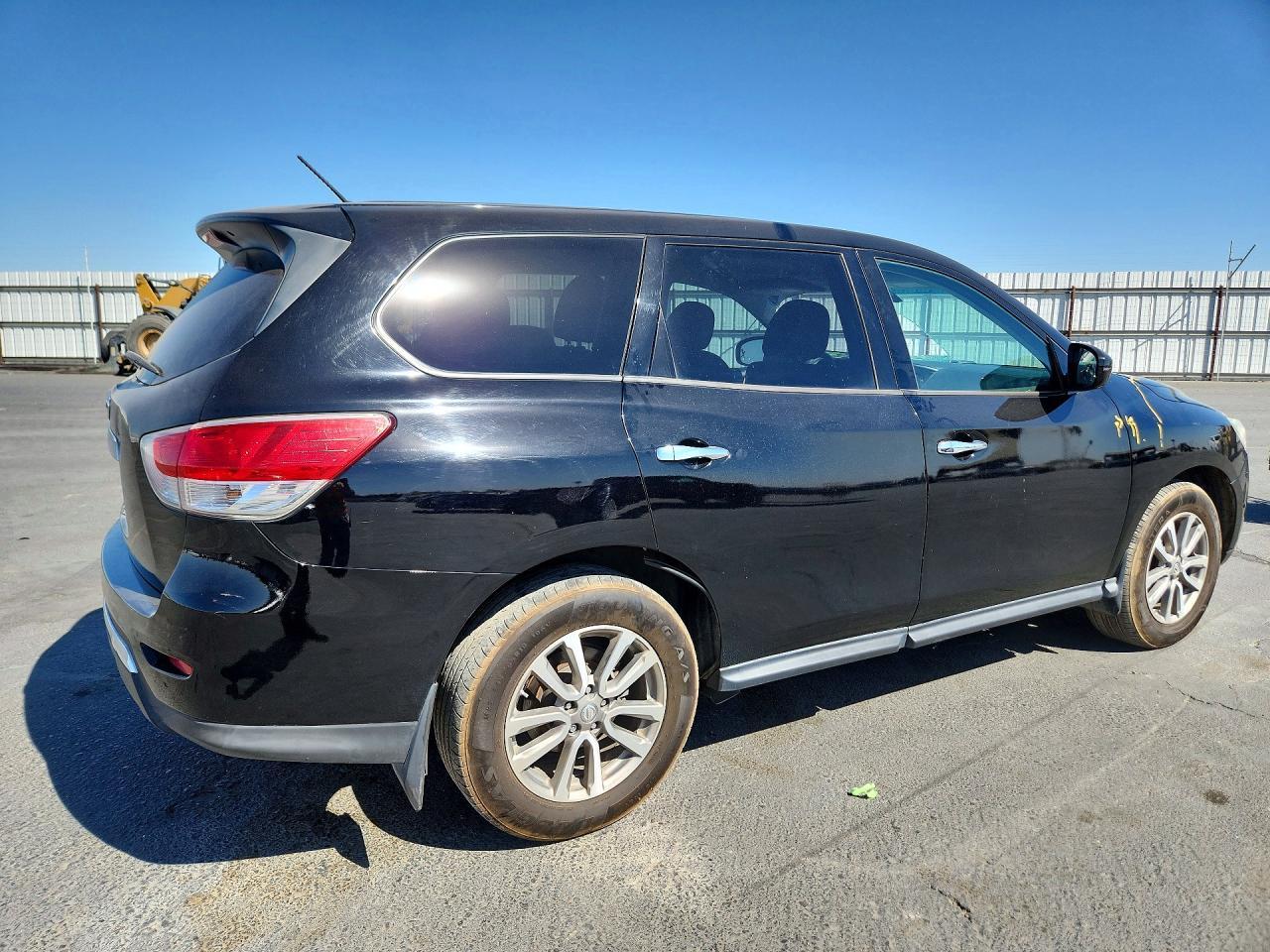 2014 Nissan Pathfinder S - Фото 3