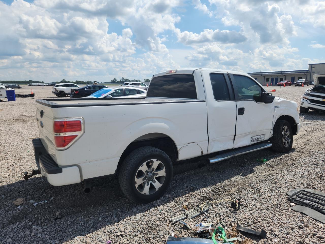 2014 Ford F150 Super Cab - Image 3