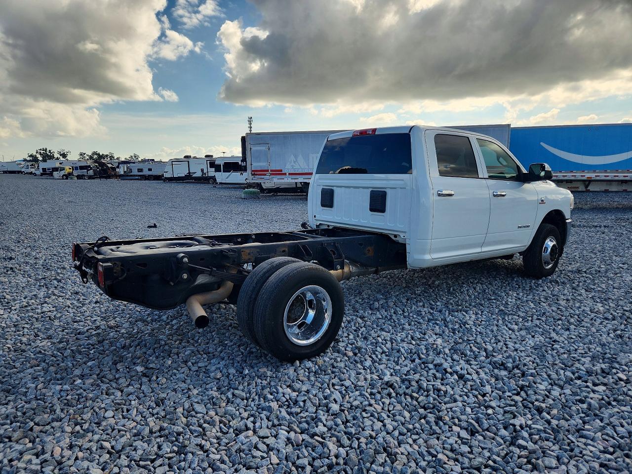 2022 Ram 3500 - Image 3