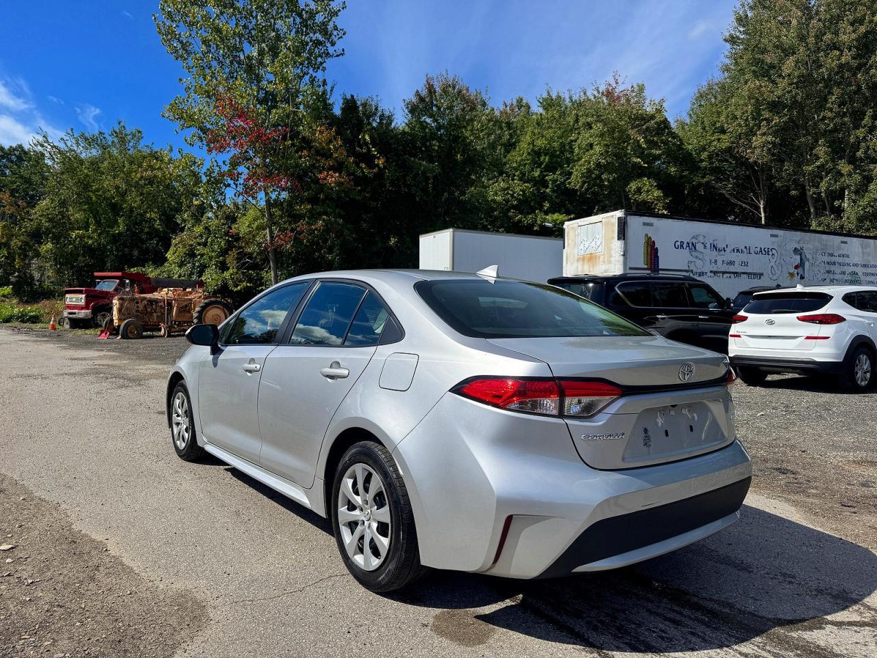 2022 Toyota Corolla Le - Фото 3