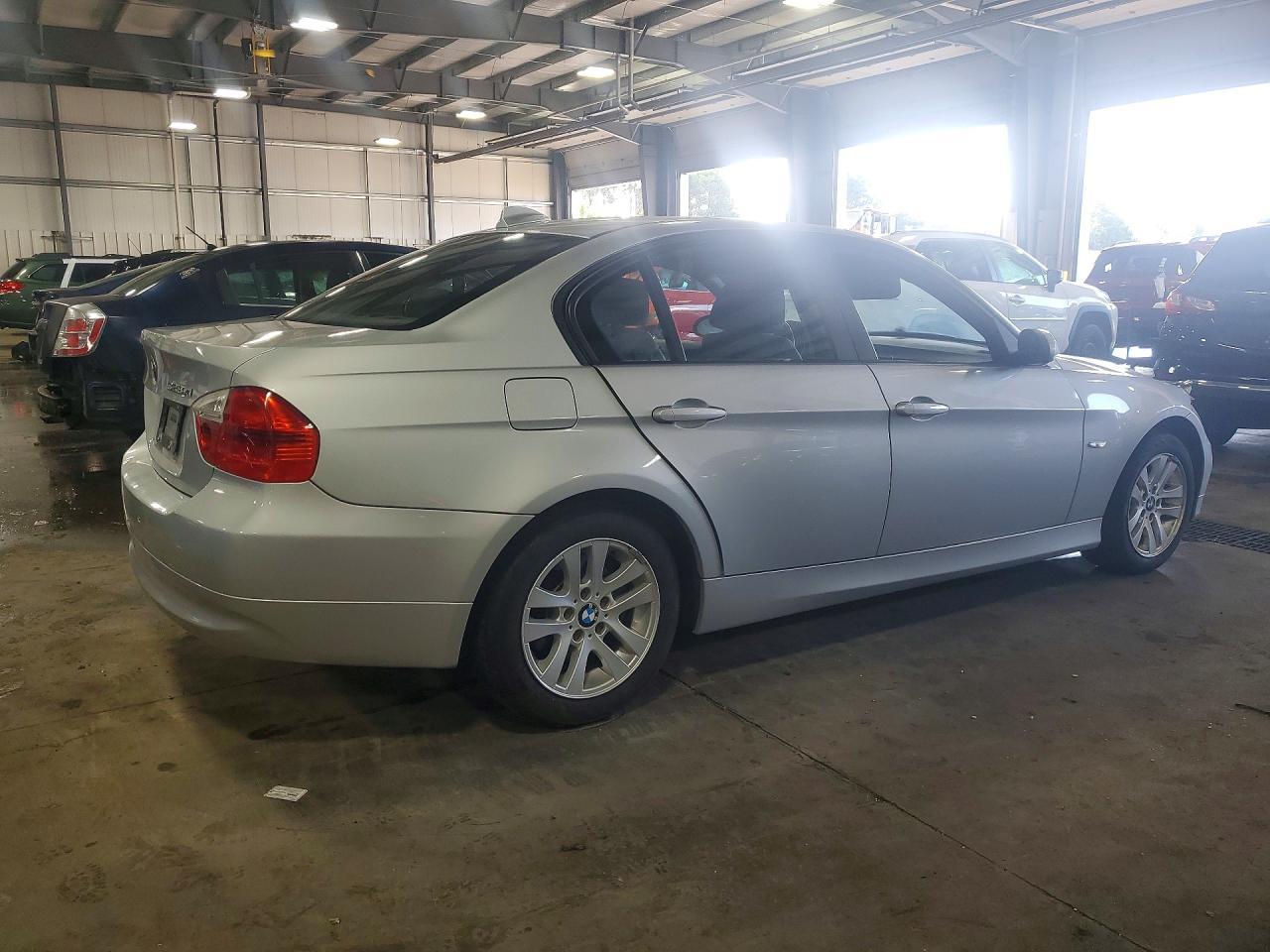 2007 BMW 328 Xi - Image 3
