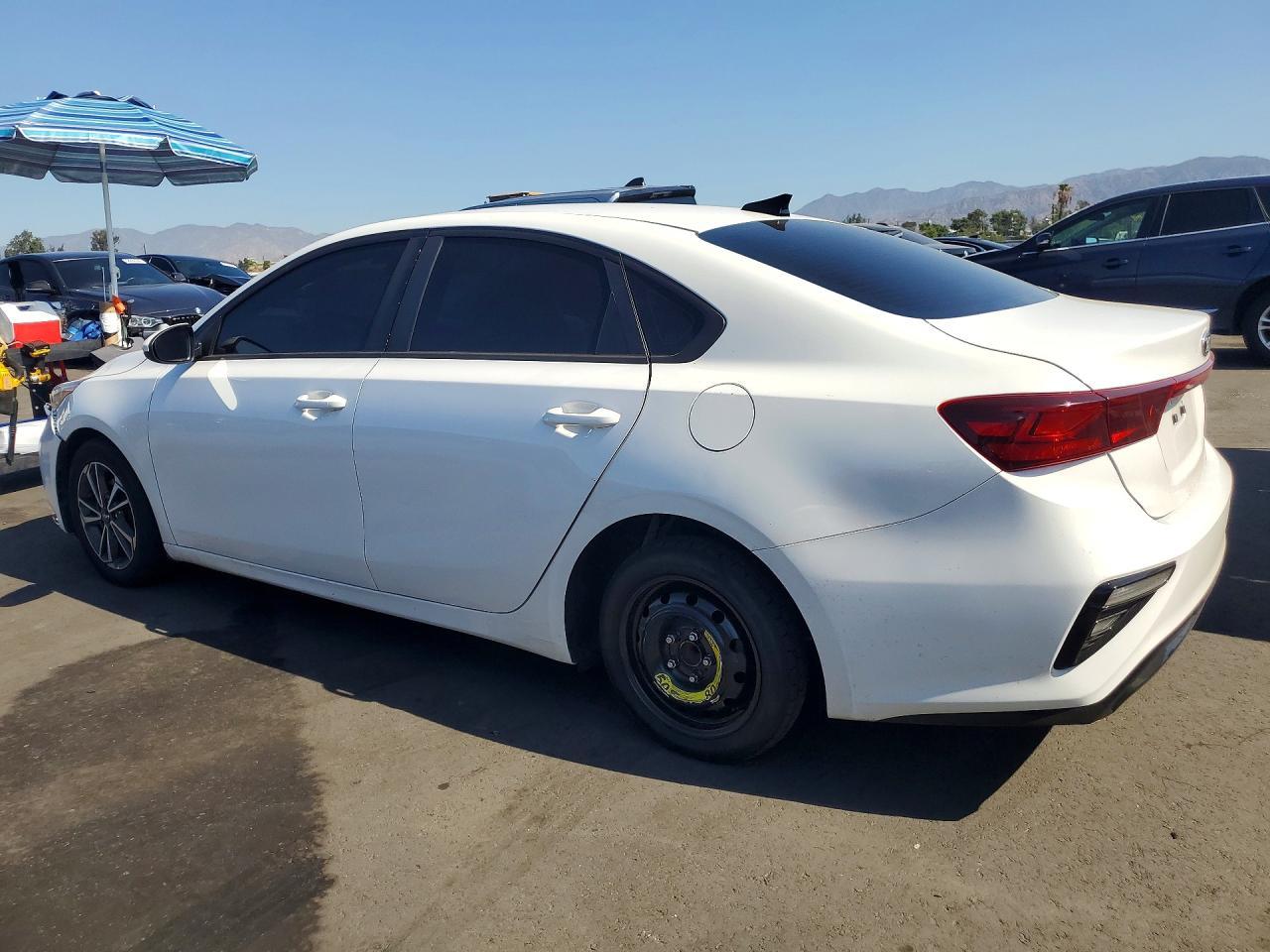 2019 Kia Forte Lxs - Фото 2