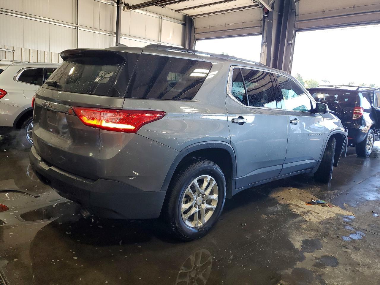 2020 Chevrolet Traverse Lt - Фото 3