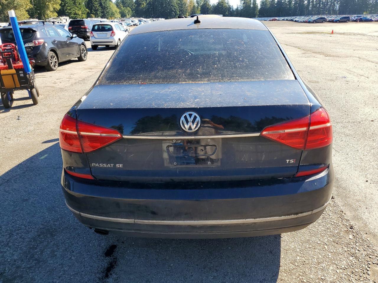 2016 Volkswagen Passat Se - Фото 6