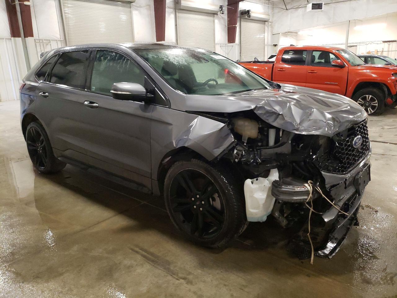 2022 Ford Edge St - Фото 4
