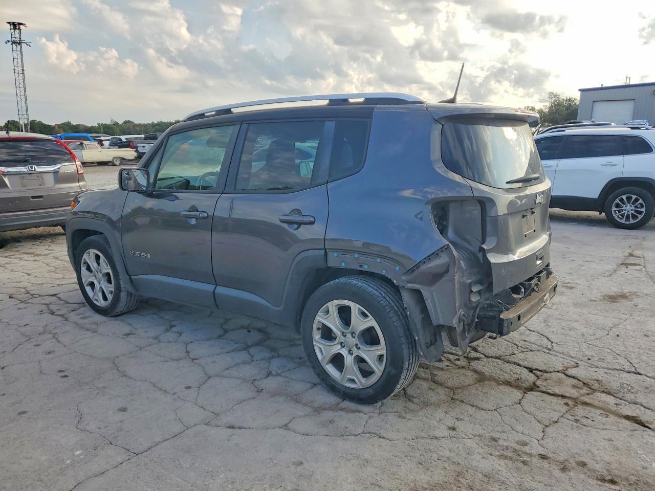 2018 Jeep Renegade Limited - Фото 2