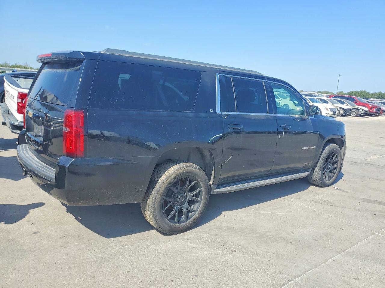 2015 Chevrolet Suburban C1500 Lt - Фото 3