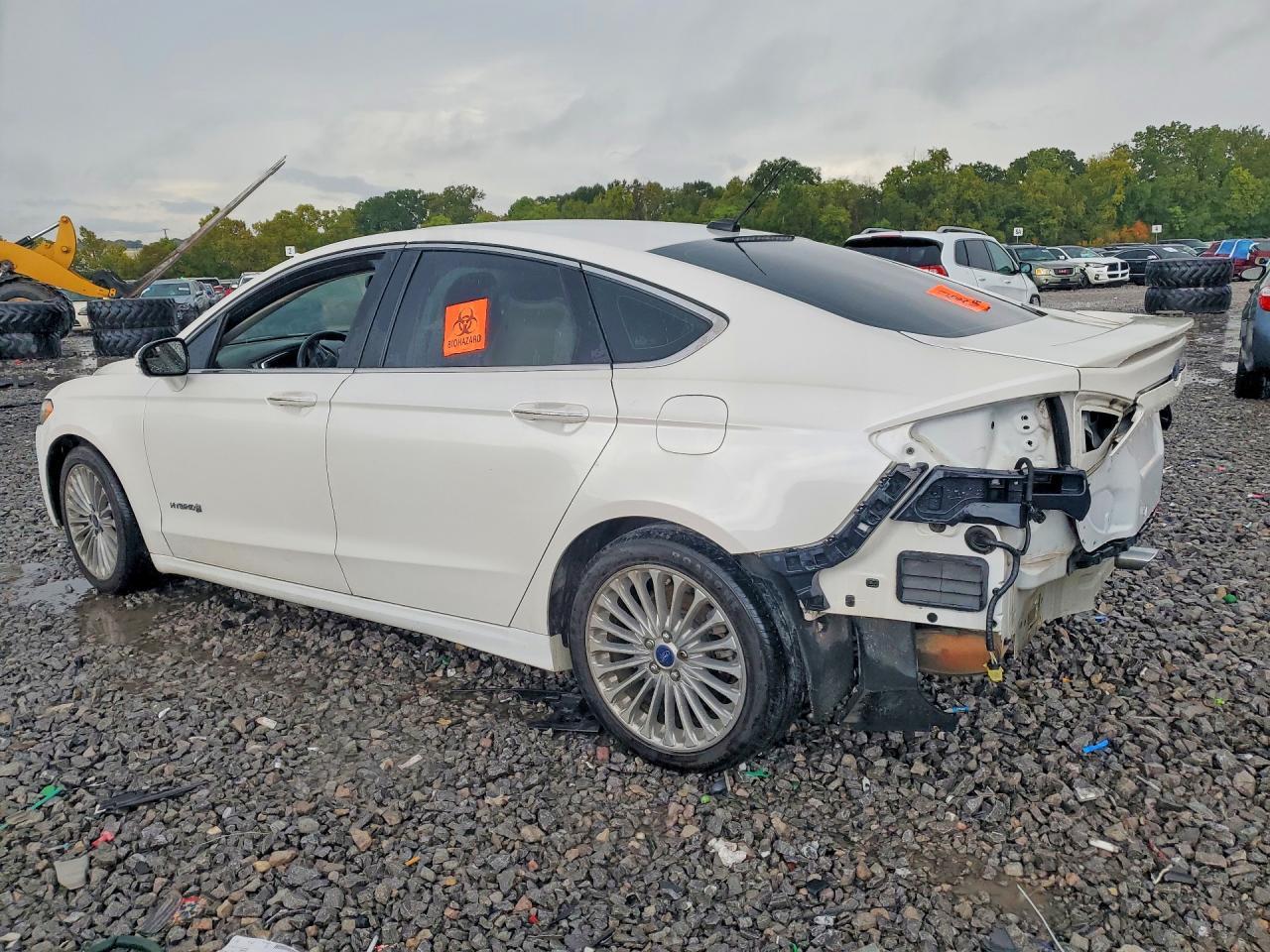 2014 Ford Fusion Titanium Hev - Image 2