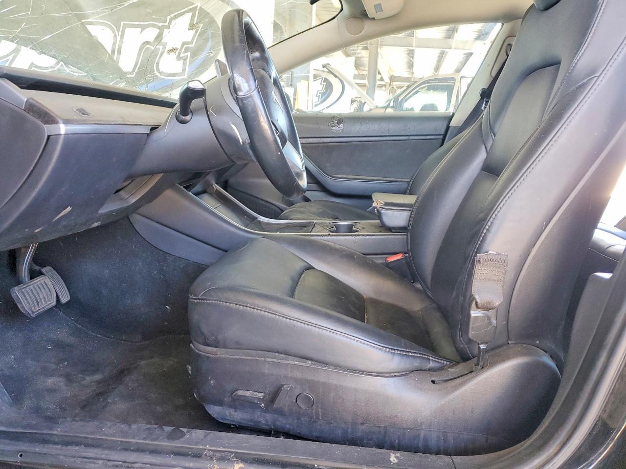 2018 Tesla Model 3 - Фото 7