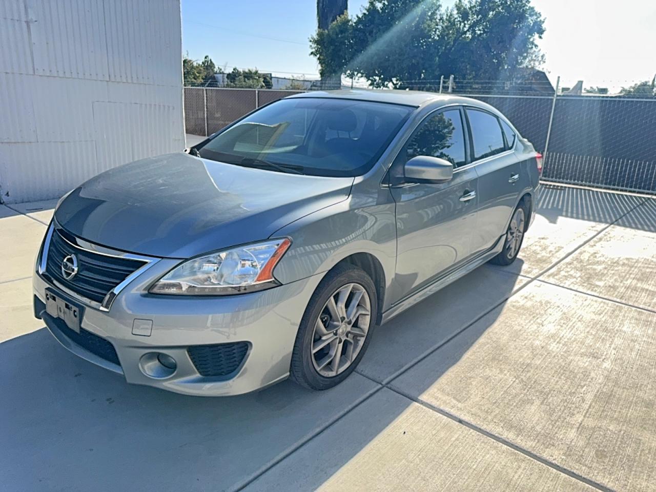 2013 Nissan Sentra S - Фото 2