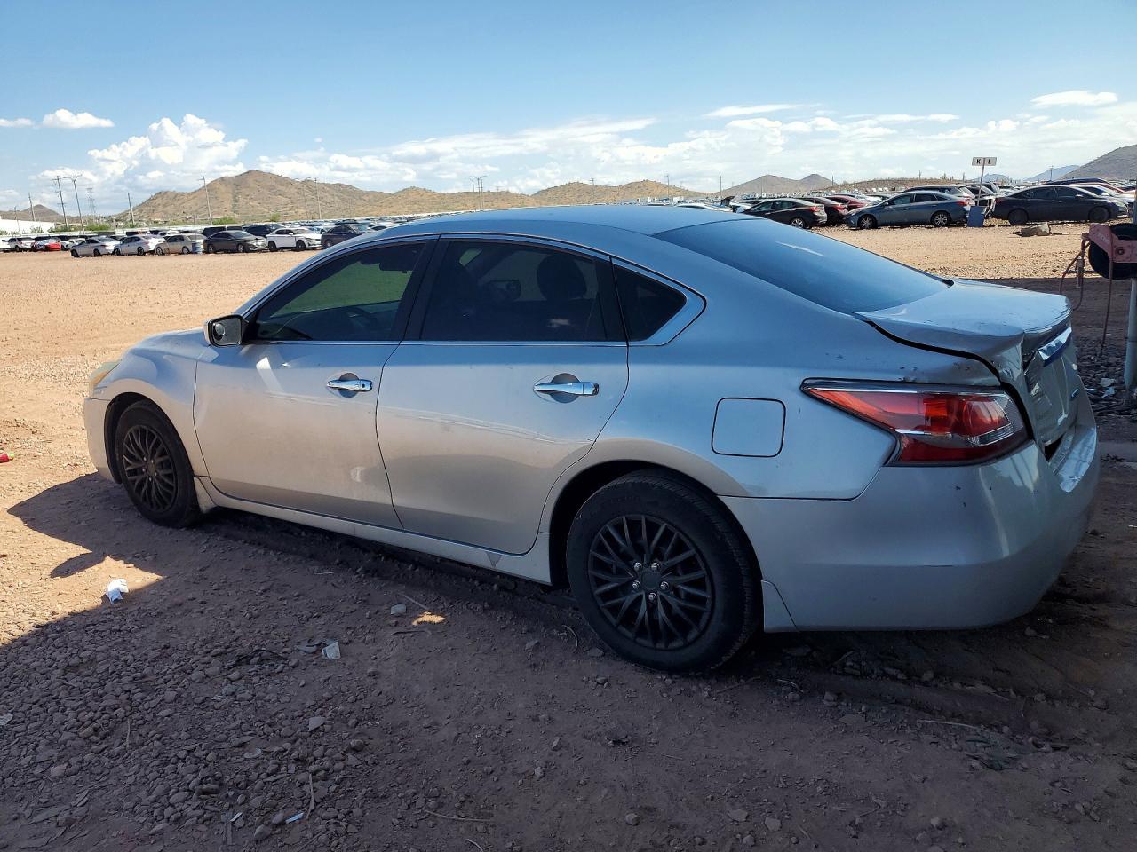 2014 Nissan Altima 2.5 S - Image 2