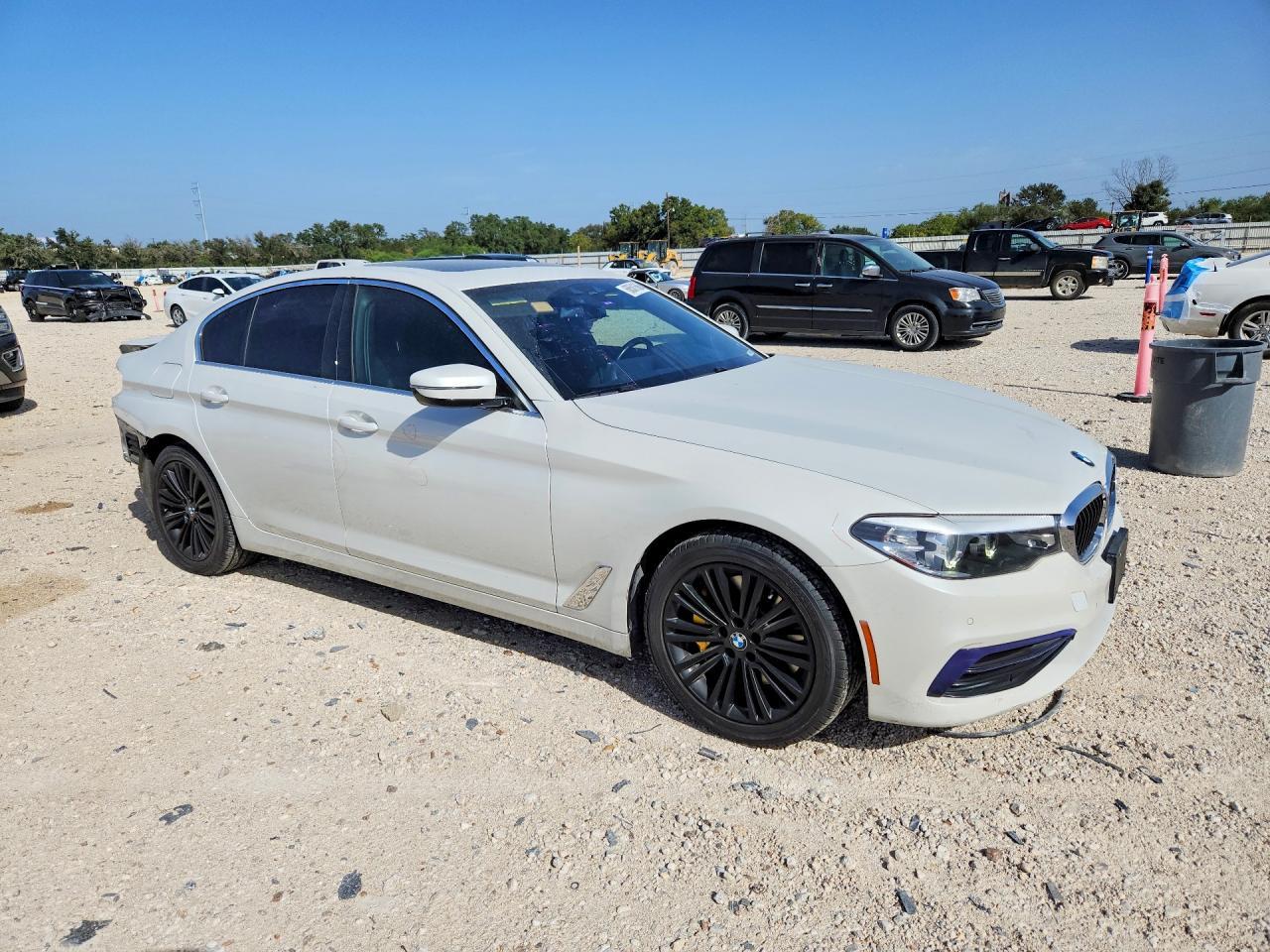 2019 BMW 530 Xi - Фото 4