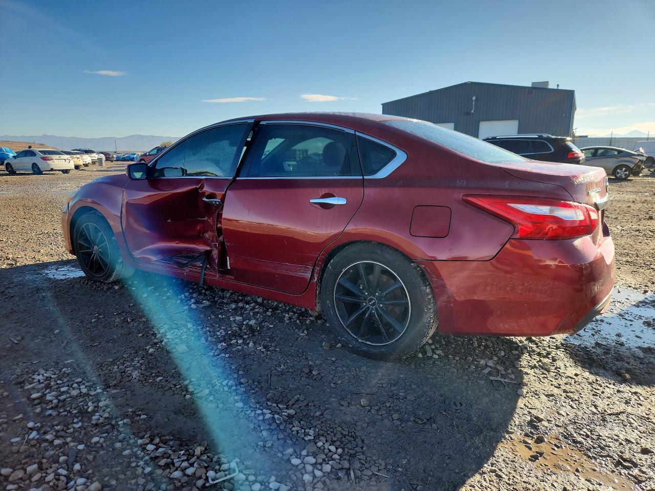 2016 Nissan Altima 2.5 S - Фото 2