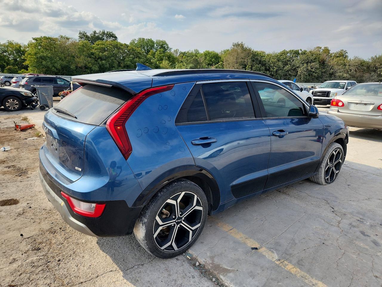2024 Kia Niro Ex - Image 3