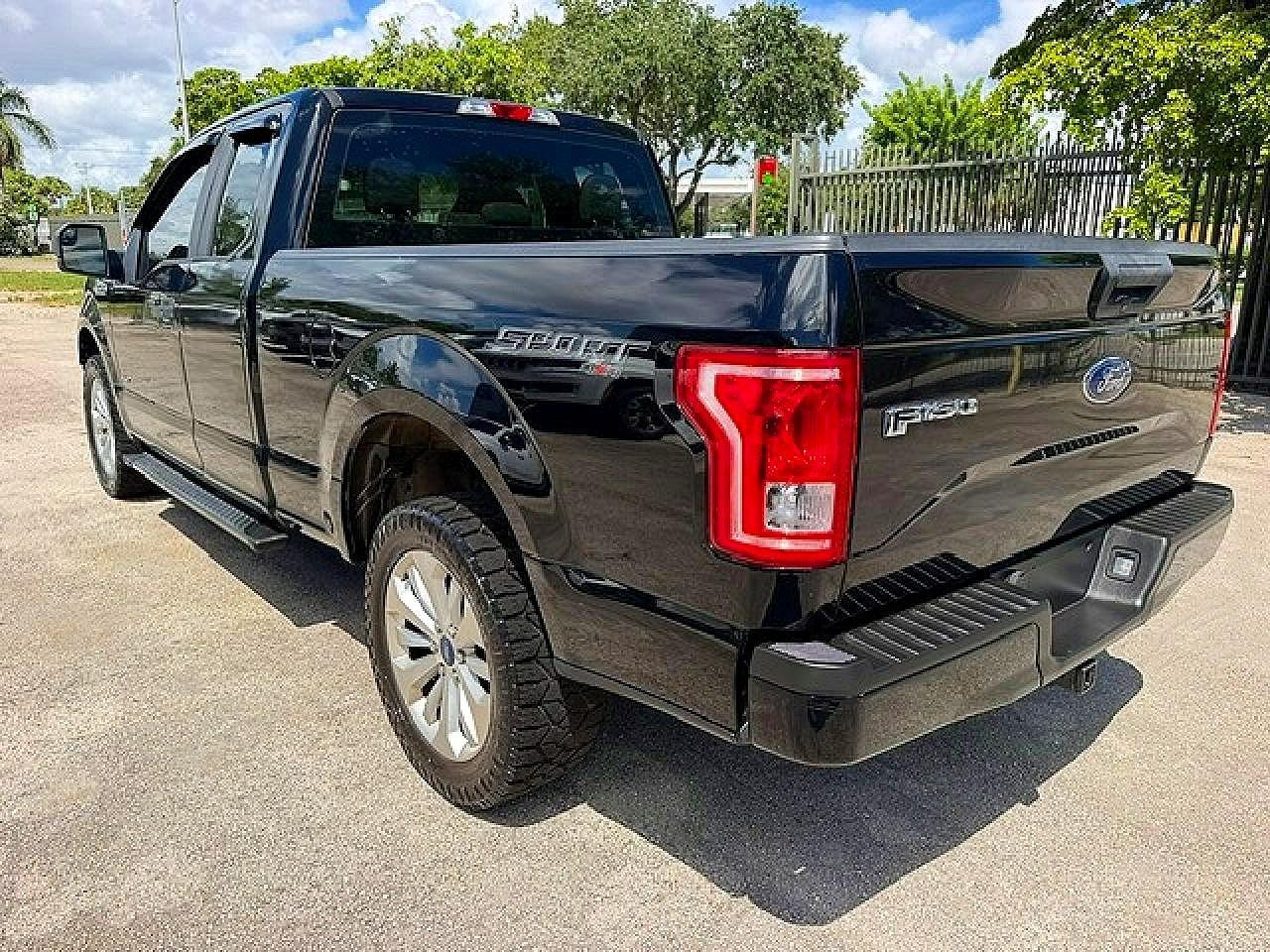 2016 Ford F150 Super Cab - Image 2