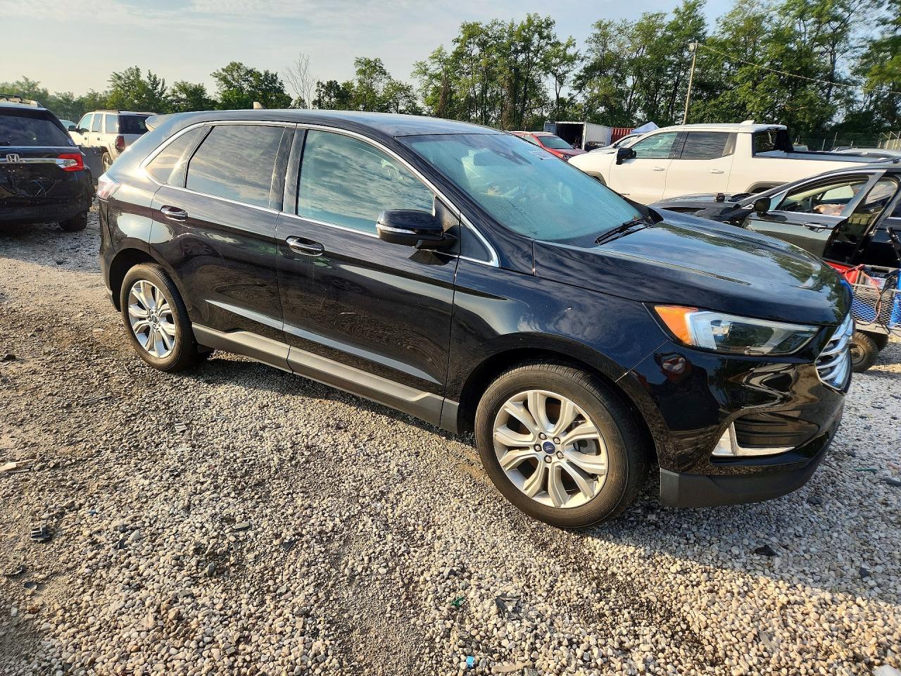 2022 Ford Edge Titanium - Фото 4