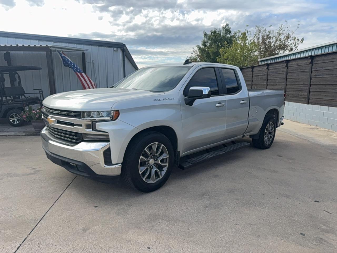 2020 Chevrolet Silverado C1500 Lt - Image 2
