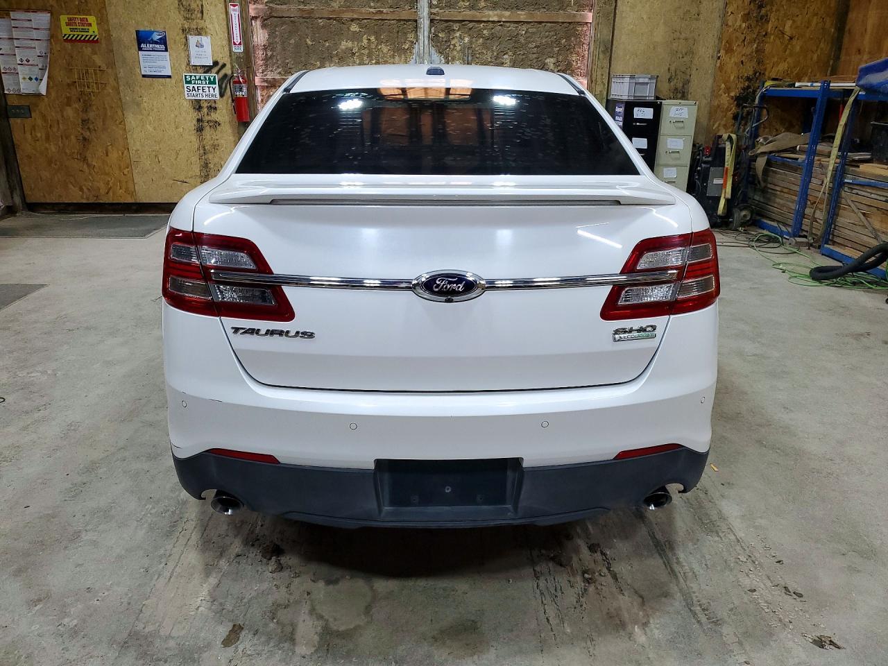 2015 Ford Taurus Sho - Фото 6