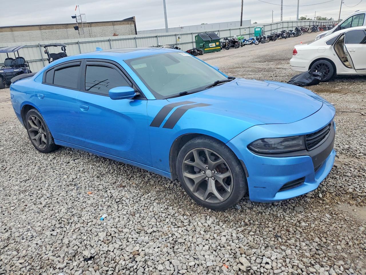 2015 Dodge Charger Sxt - Image 4