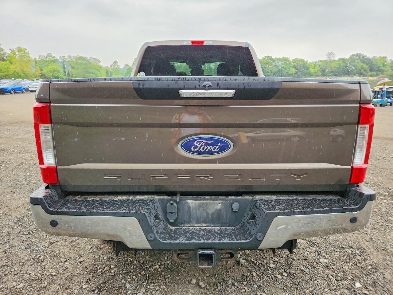 2017 Ford F350 Super Duty - Image 6