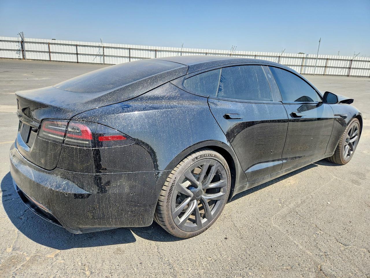 2022 Tesla Model S - Image 3