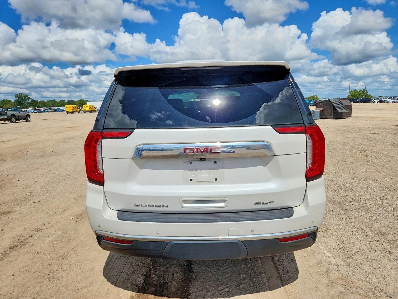 2023 GMC Yukon Slt - Фото 6