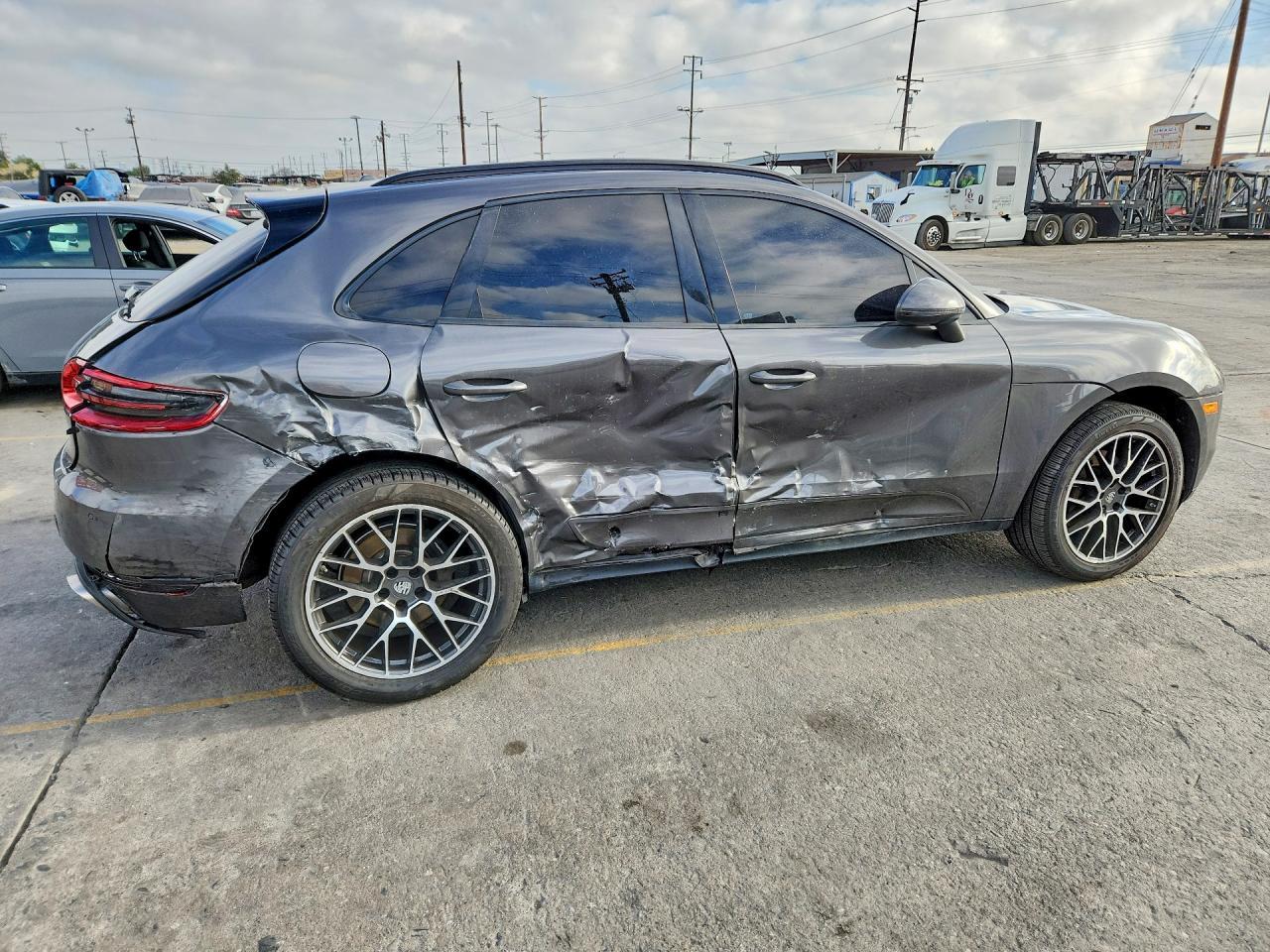 2018 Porsche Macan - Image 3
