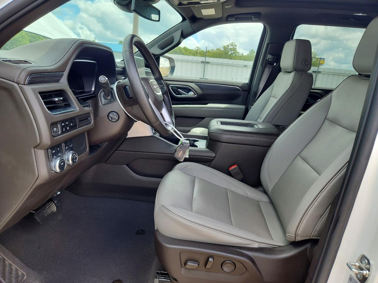 2023 GMC Yukon Slt - Фото 7