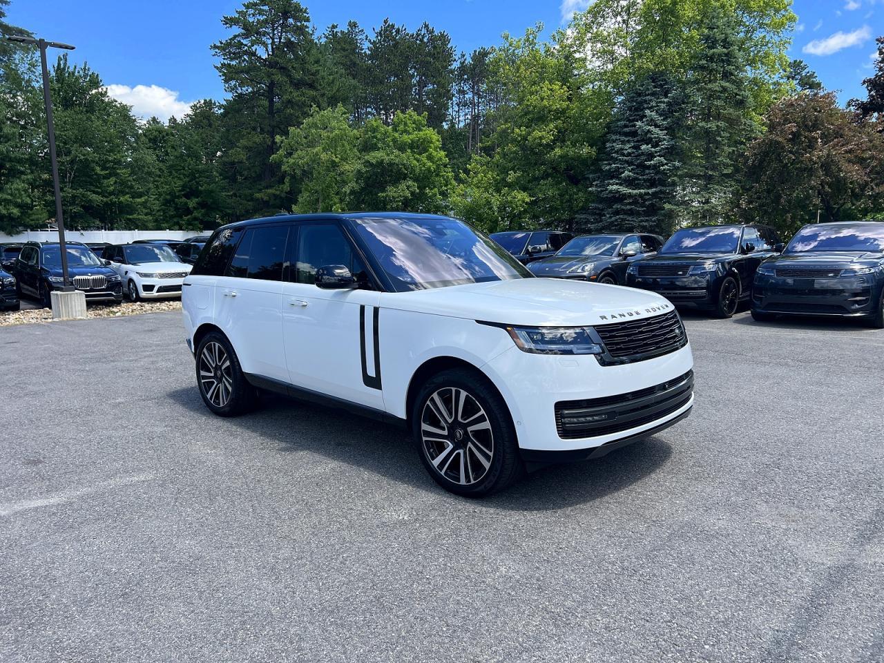 2023 Land Rover Range Rover Se - Image 2