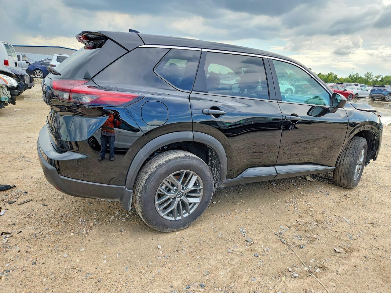 2026 Nissan Rogue S - Image 3